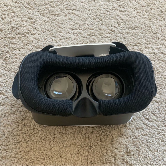 Smartphone/IPhone compatible VR Set - Picture 6 of 7